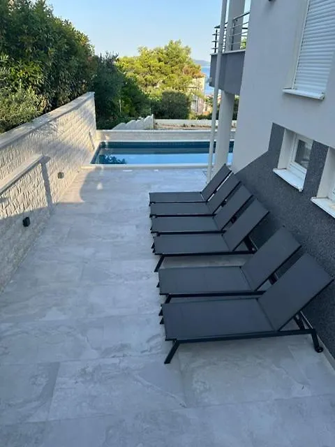 Villa Palavra - Apartments With Amazing Views And Shared Heated Pool Trogir Croatia