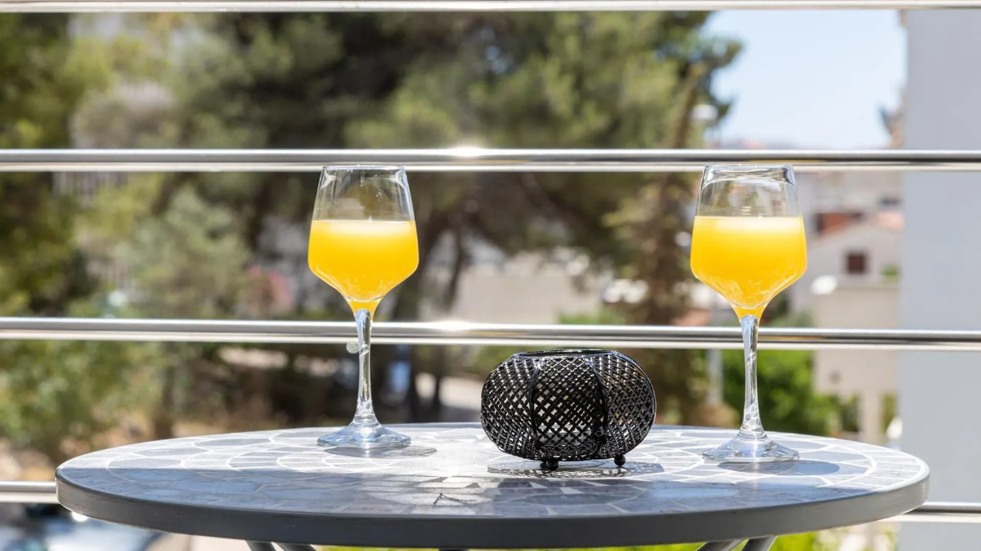 Villa Palavra - Apartments With Amazing Views And Shared Heated Pool Trogir Croatia